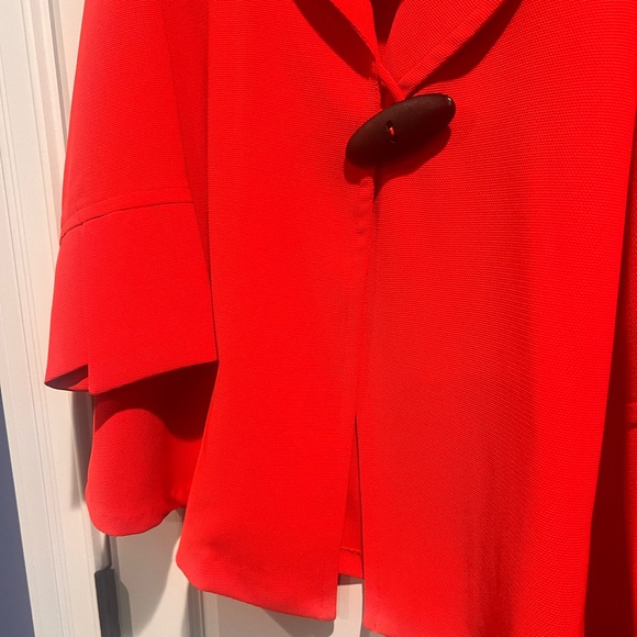 Elegant Red Cape Jacket - Picture 4 of 10